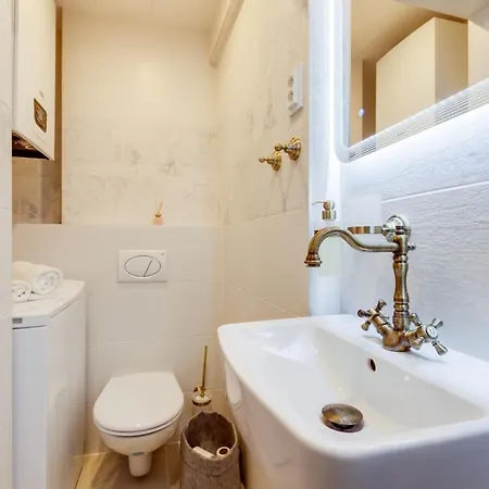 Dream Duplex On Riverside * Prag