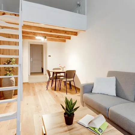 Dream Duplex On Riverside Prague